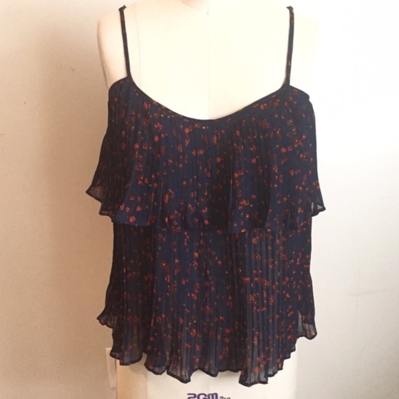 Free Bird Tops - Free Bird Boho Chic Pleated Flounce Top